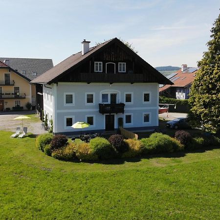 Ferienwohnung Wallersee نيوماركت ام والورسه المظهر الخارجي الصورة